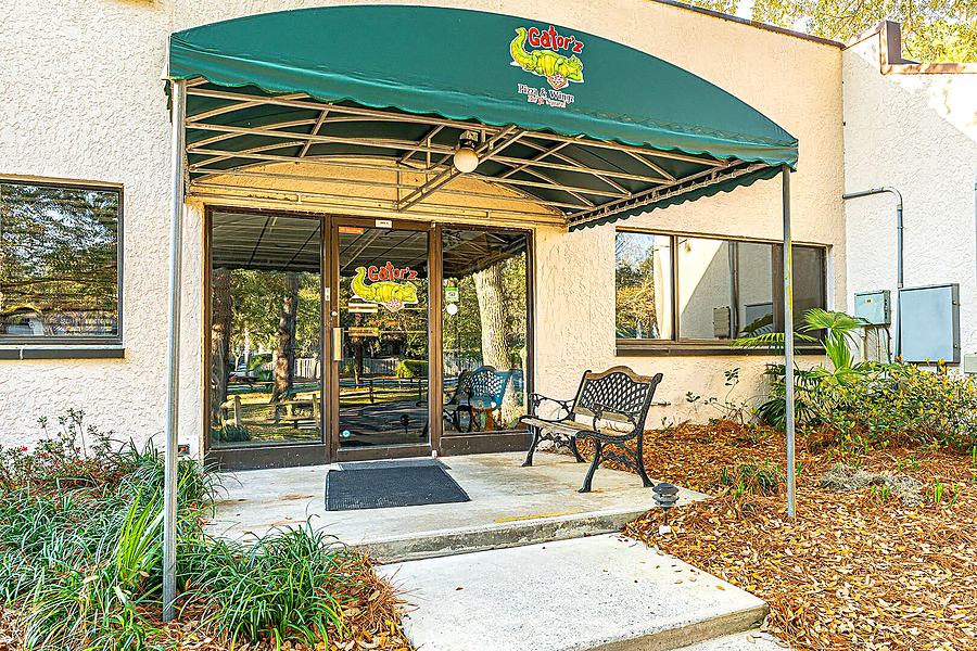 Crazy Crab restaurant entrance